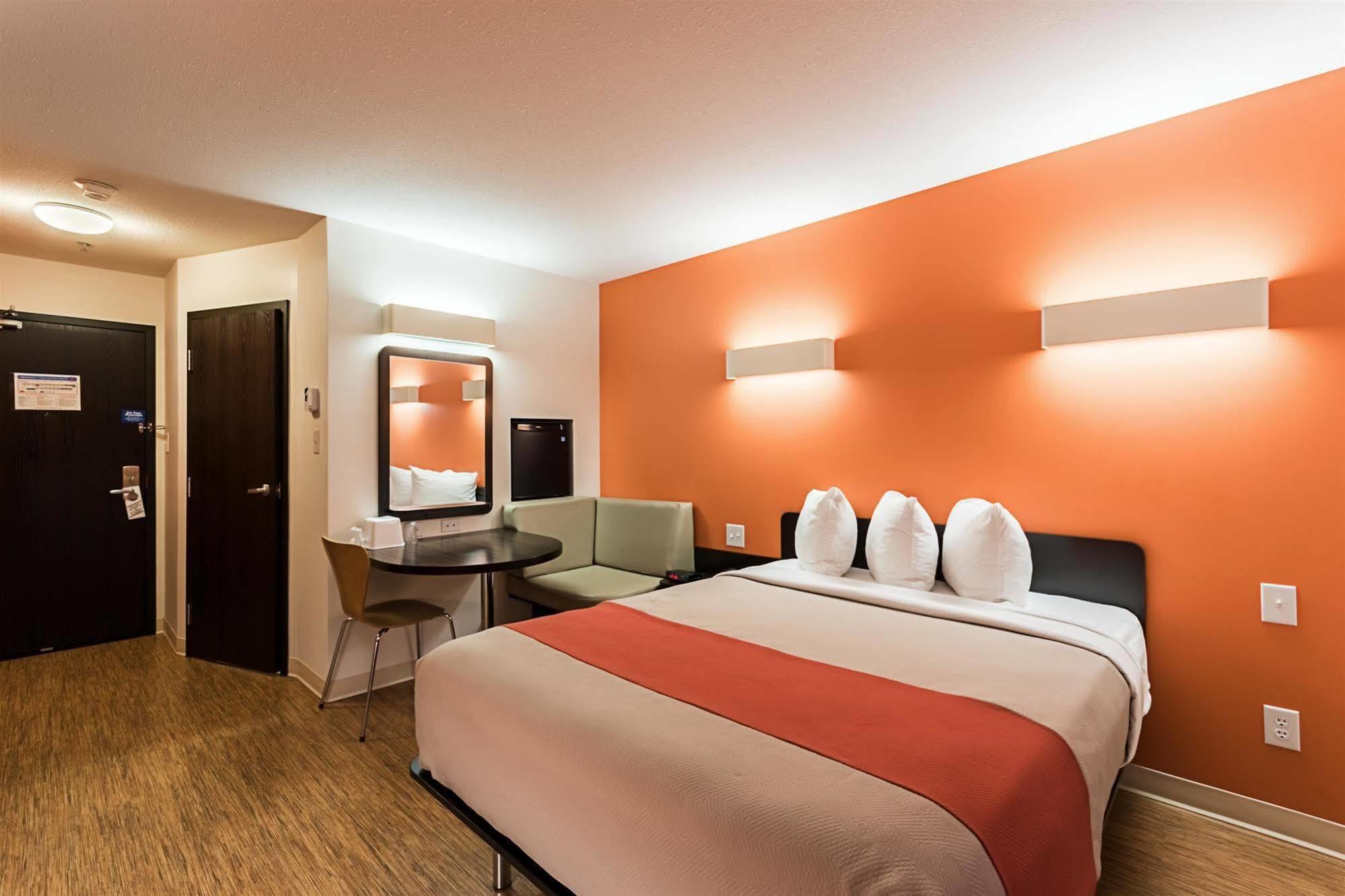 Motel 6-Moosomin, Sk Экстерьер фото