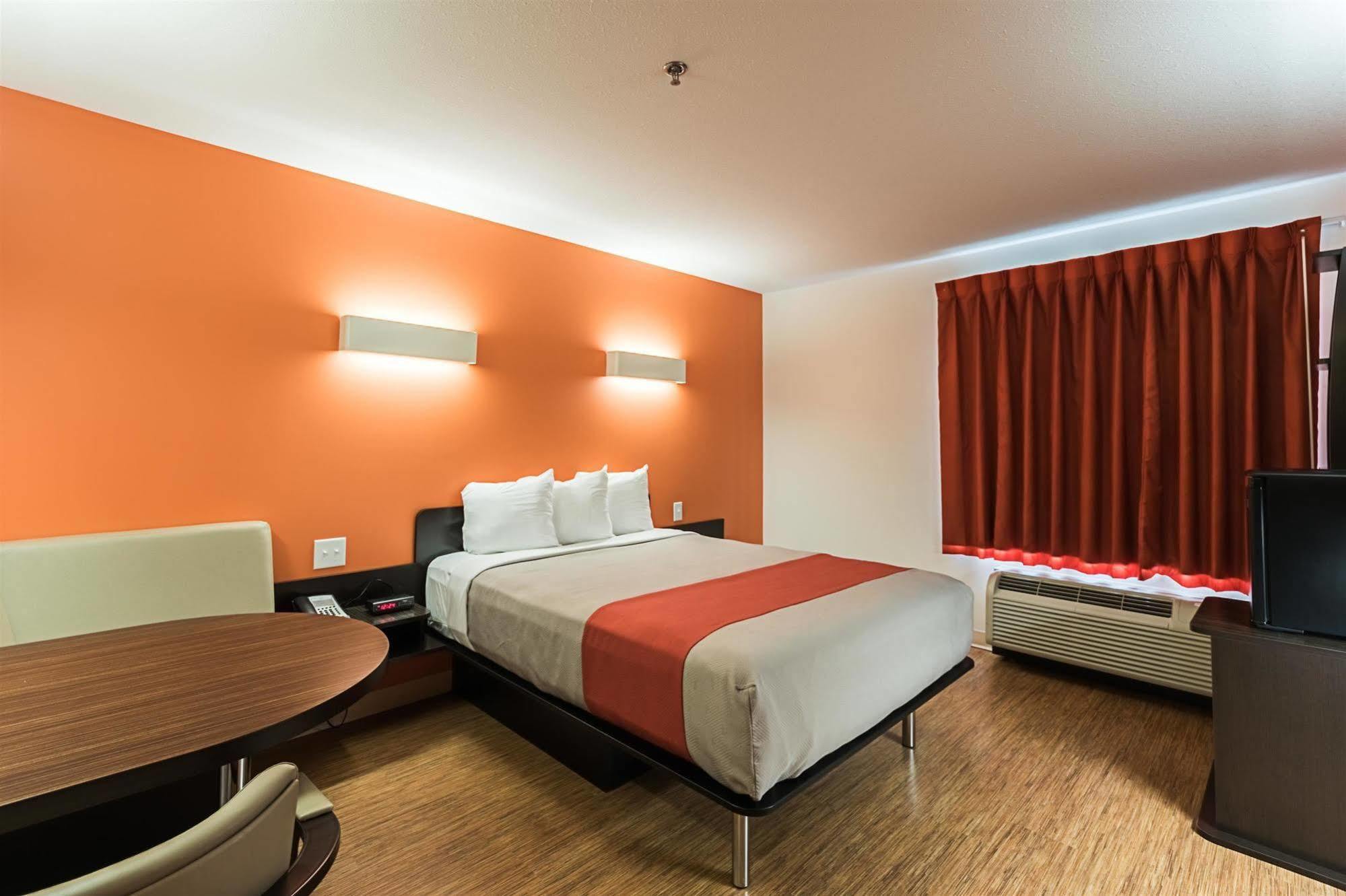Motel 6-Moosomin, Sk Экстерьер фото